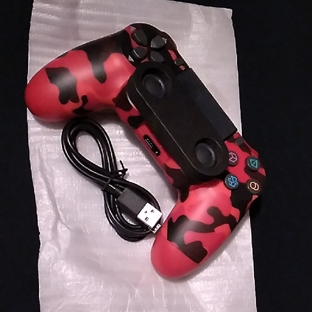 Red Camouflage Wireless Game Controller